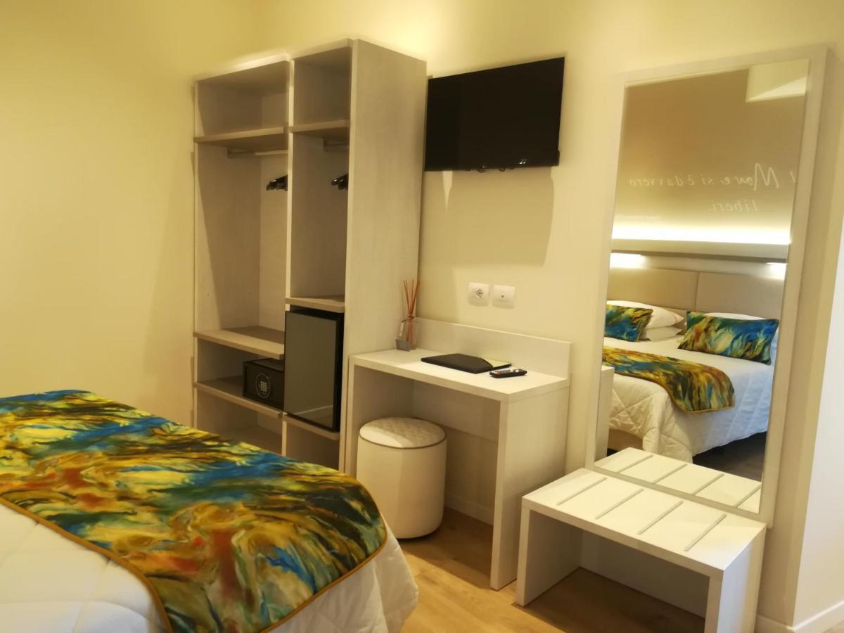 Roma Hotel カスティリオーネ・デッラ・ペスカーイア エクステリア 写真