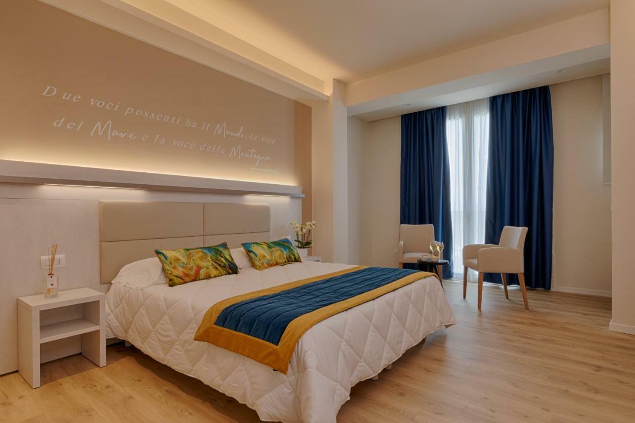 Roma Hotel カスティリオーネ・デッラ・ペスカーイア エクステリア 写真