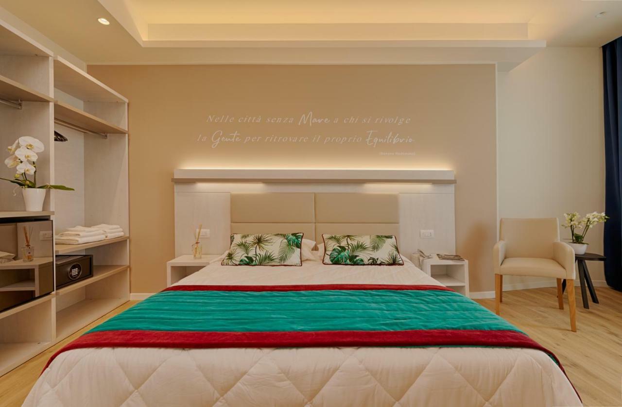 Roma Hotel カスティリオーネ・デッラ・ペスカーイア エクステリア 写真
